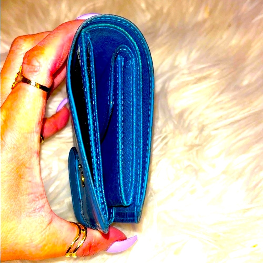 Authentic Lv Snap Wallet. There Are Serial Codes … - image 6